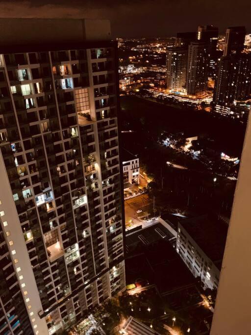 Couples Mind Relaxing Highfloor Staycation 9 ไซเบอร์จายา ภายนอก รูปภาพ